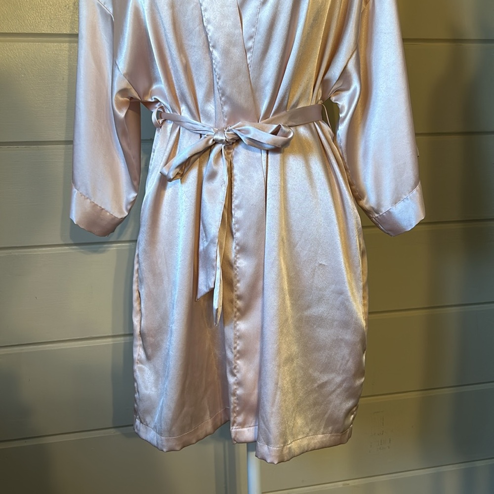 Victoria’s Secret Rose Champagne Satin Robe – Size S/M / P/M - Picture 4 of 12